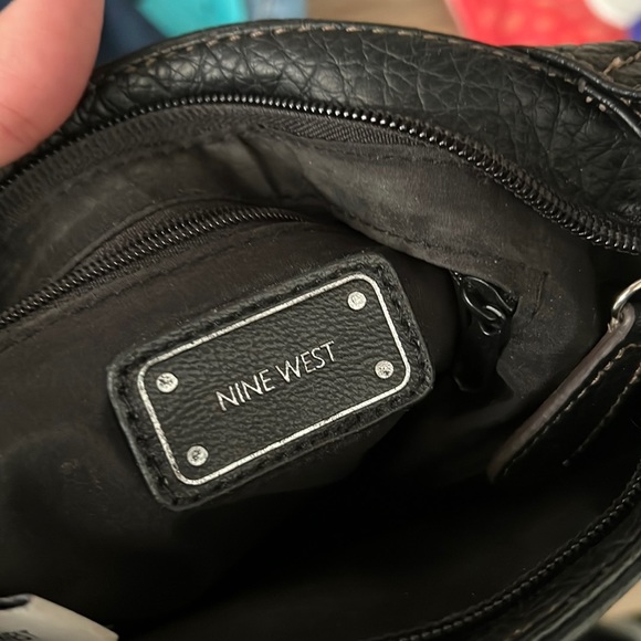 Nine West, black leather crossbody, small bag - Picture 2 of 12